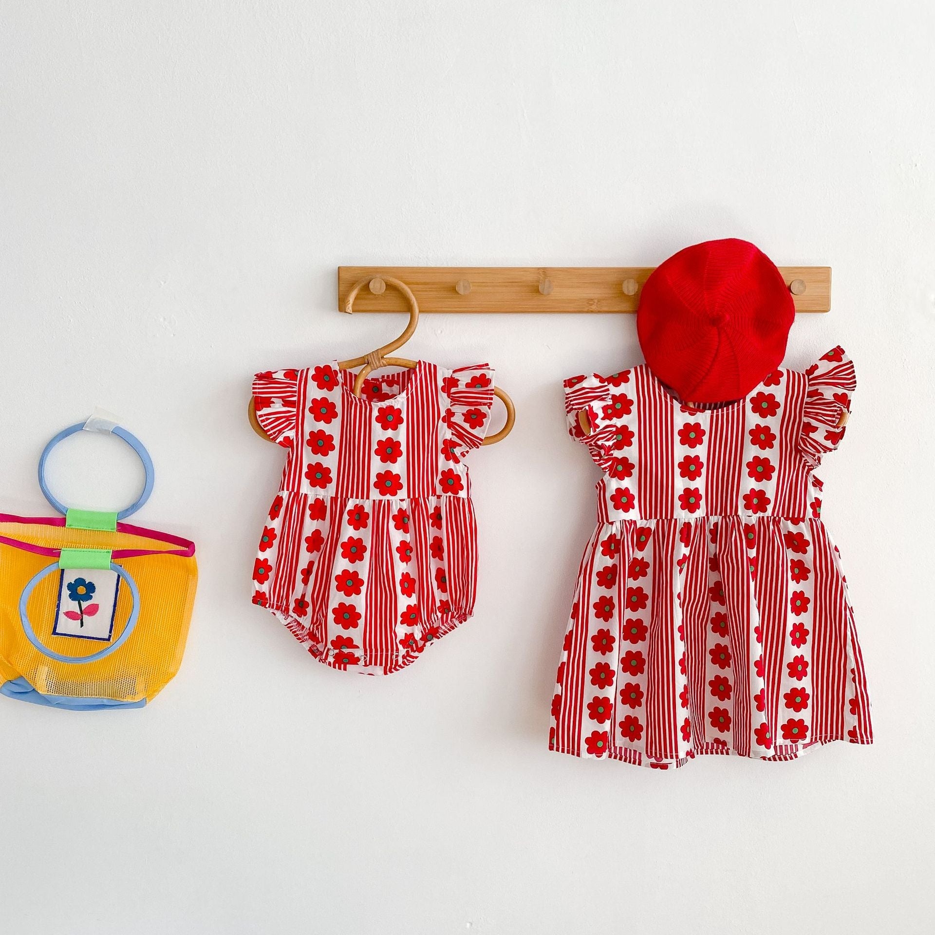 Design Summer Girls Flowers And Striped Pattern Fly Sleeves Onesies And Dress – Sister Matching Clothing Set-3