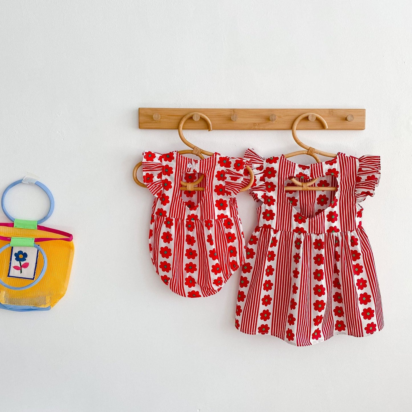 Design Summer Girls Flowers And Striped Pattern Fly Sleeves Onesies And Dress – Sister Matching Clothing Set-4