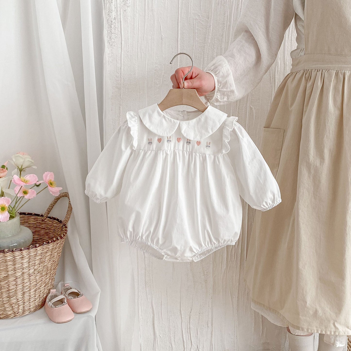 Spring Arrival Baby Girls Cute Rabbits and Heart Pattern Long Sleeves Onesies